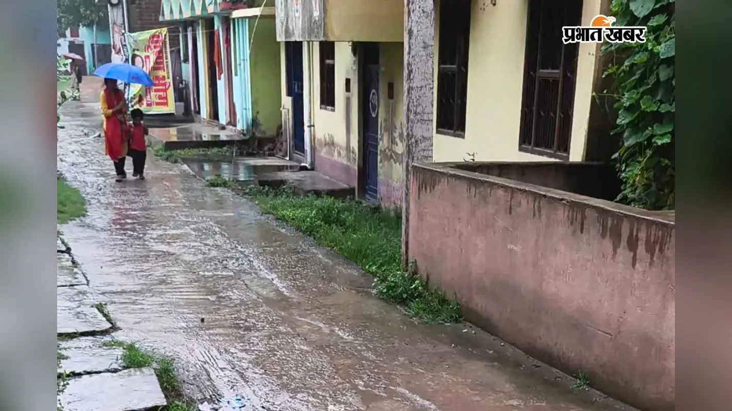 जमुई में झमाझम बारिश से मौसम हुआ सुहाना, लेकिन जलजमाव ने बढ़ाई आफत; सदर अस्पताल परिसर बना तालाब