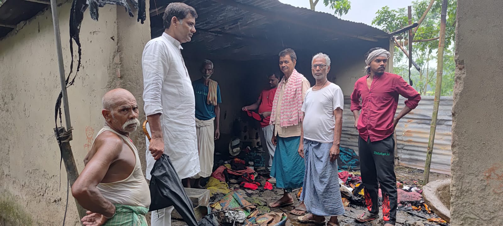 सुपौल के जगतपुर शॉर्ट सर्किट से लगी भीषण आग, घर का सारा सामान जलकर राख