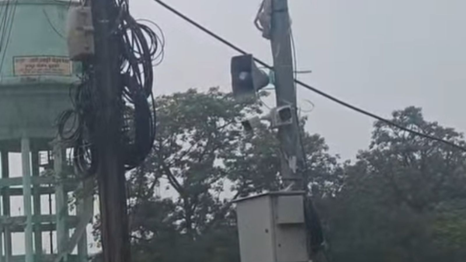 बेगूसराय जिला मुख्यालय में लगे सुरक्ष के मद्देनजर सीसीटीवी कैमरा