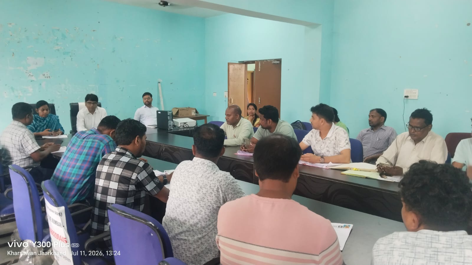 कुचाई में SIR-2026 की समीक्षा, एडीसी ने कहा- समयसीमा में पूरा करें डिजिटाइजेशन का कार्य