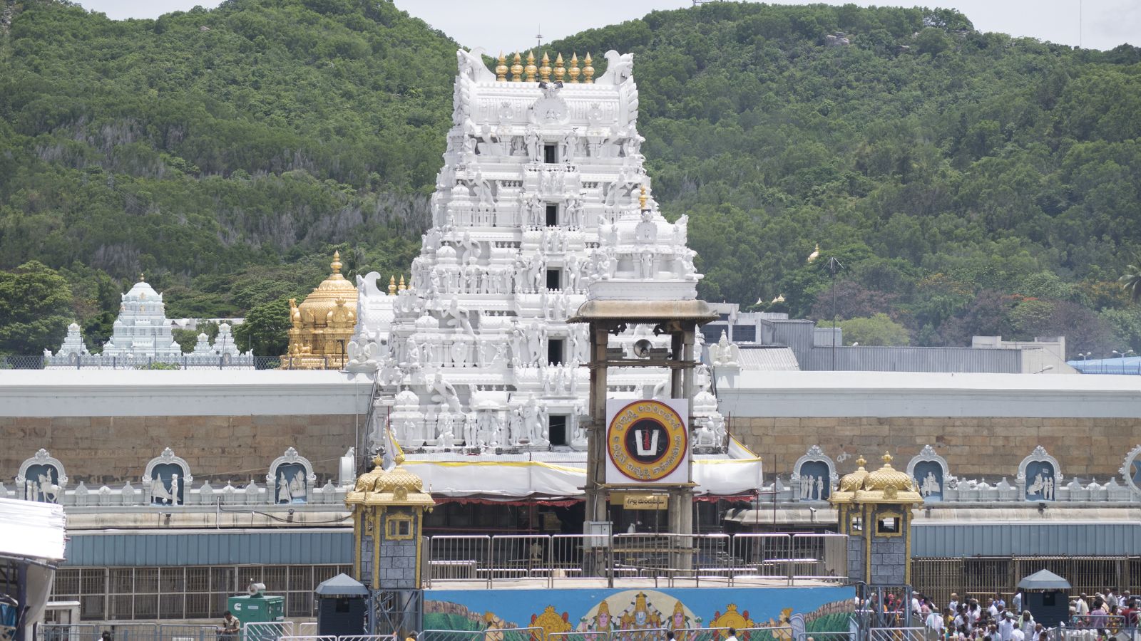 तिरुमला वेंकटेश्वर मंदिर (PC: Wikipedia) 