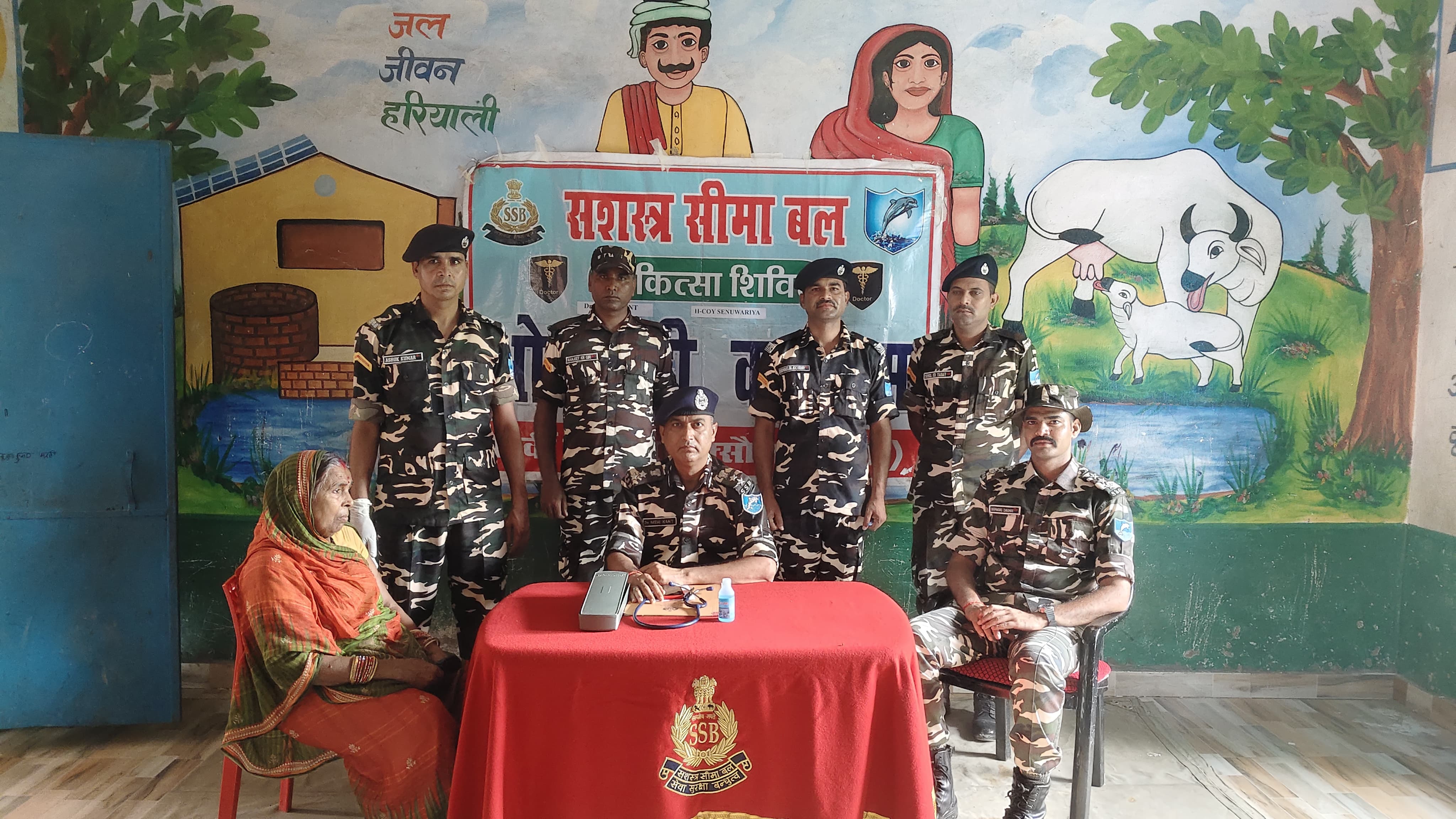 सेनुवारिया में एसएसबी ने लगाया नि:शुल्क स्वास्थ्य शिविर, 200 से अधिक ग्रामीणों की हुई जांच