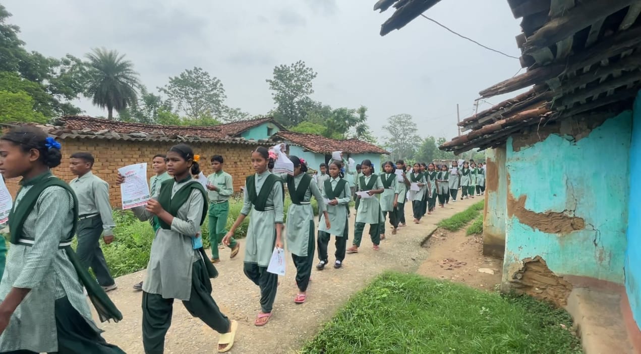 नकटी में मलेरिया जागरूकता रैली, स्वच्छता और जनभागीदारी का दिया संदेश