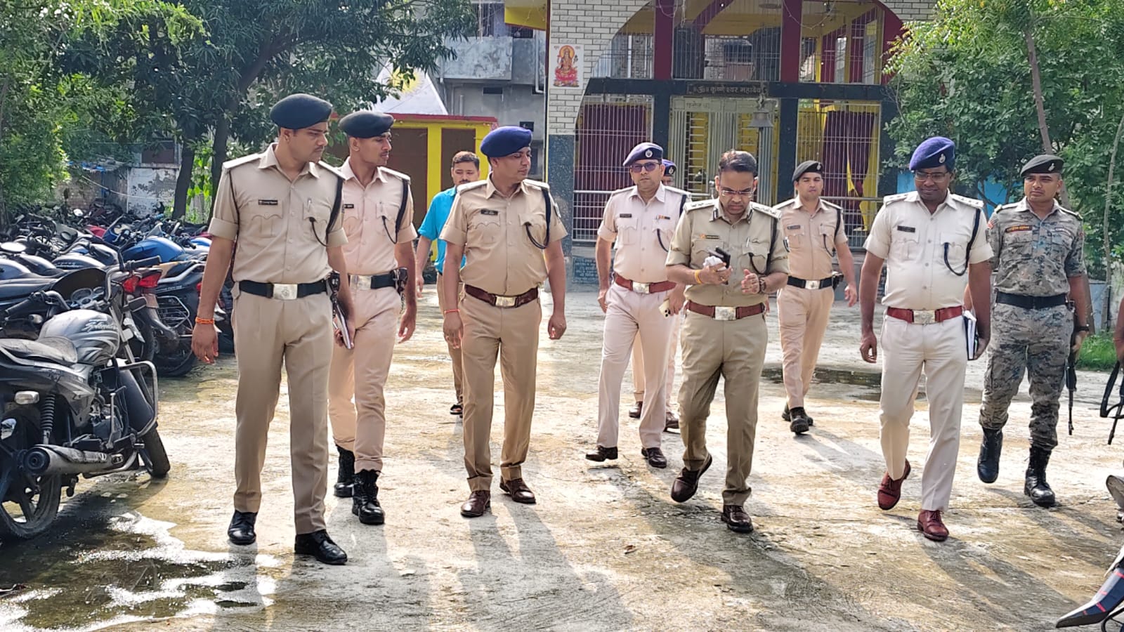 मझौलिया थाना पहुंचे एसपी कुमार गौतम, लंबित कांडों के शीघ्र निष्पादन के दिए निर्देश