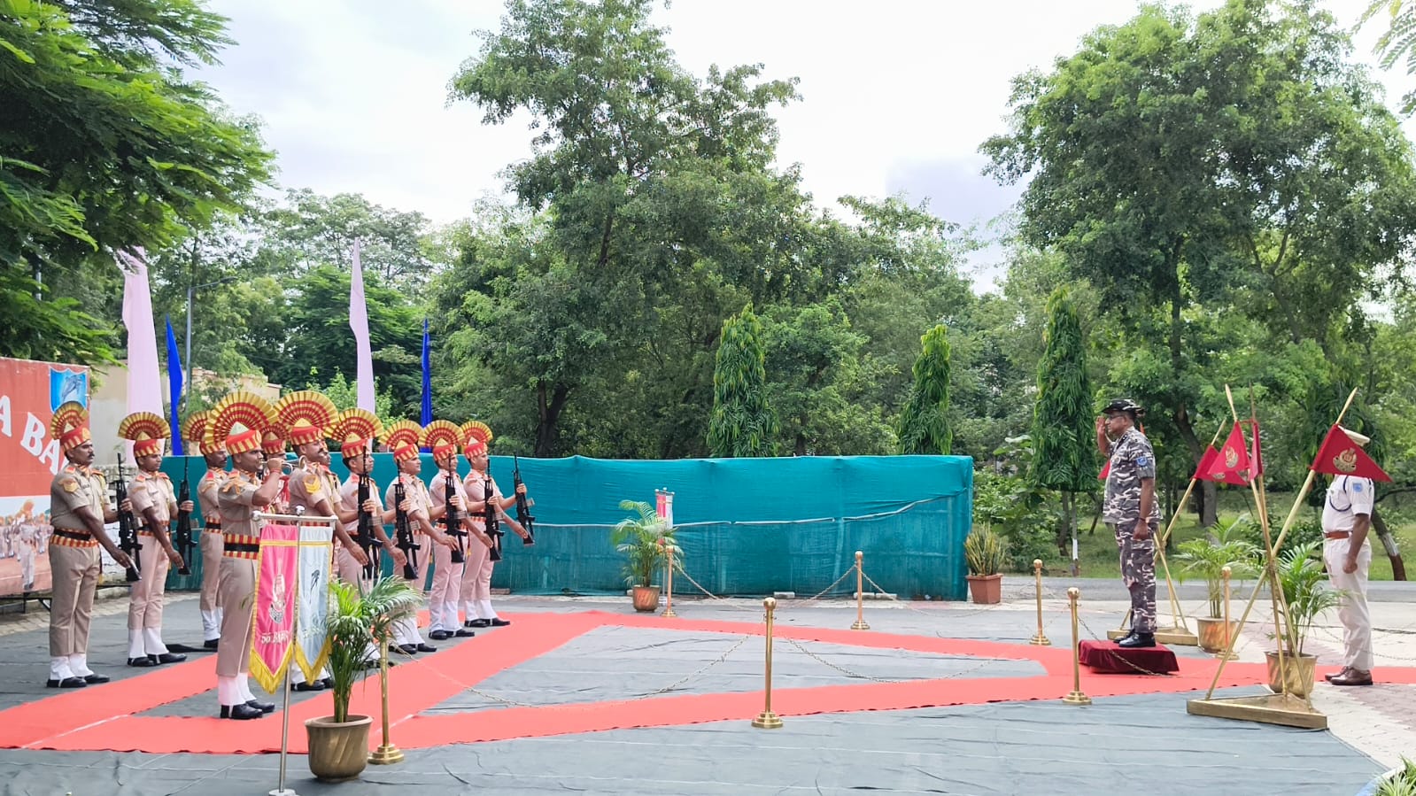 एसएसबी के उप-महानिरीक्षक ने 56वीं वाहिनी बथनाहा का किया निरीक्षण