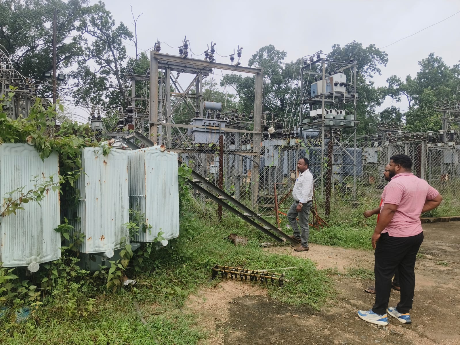 बिजली सब स्टेशन में लूटपाट, नकद समेत कीमती सामान चोरी