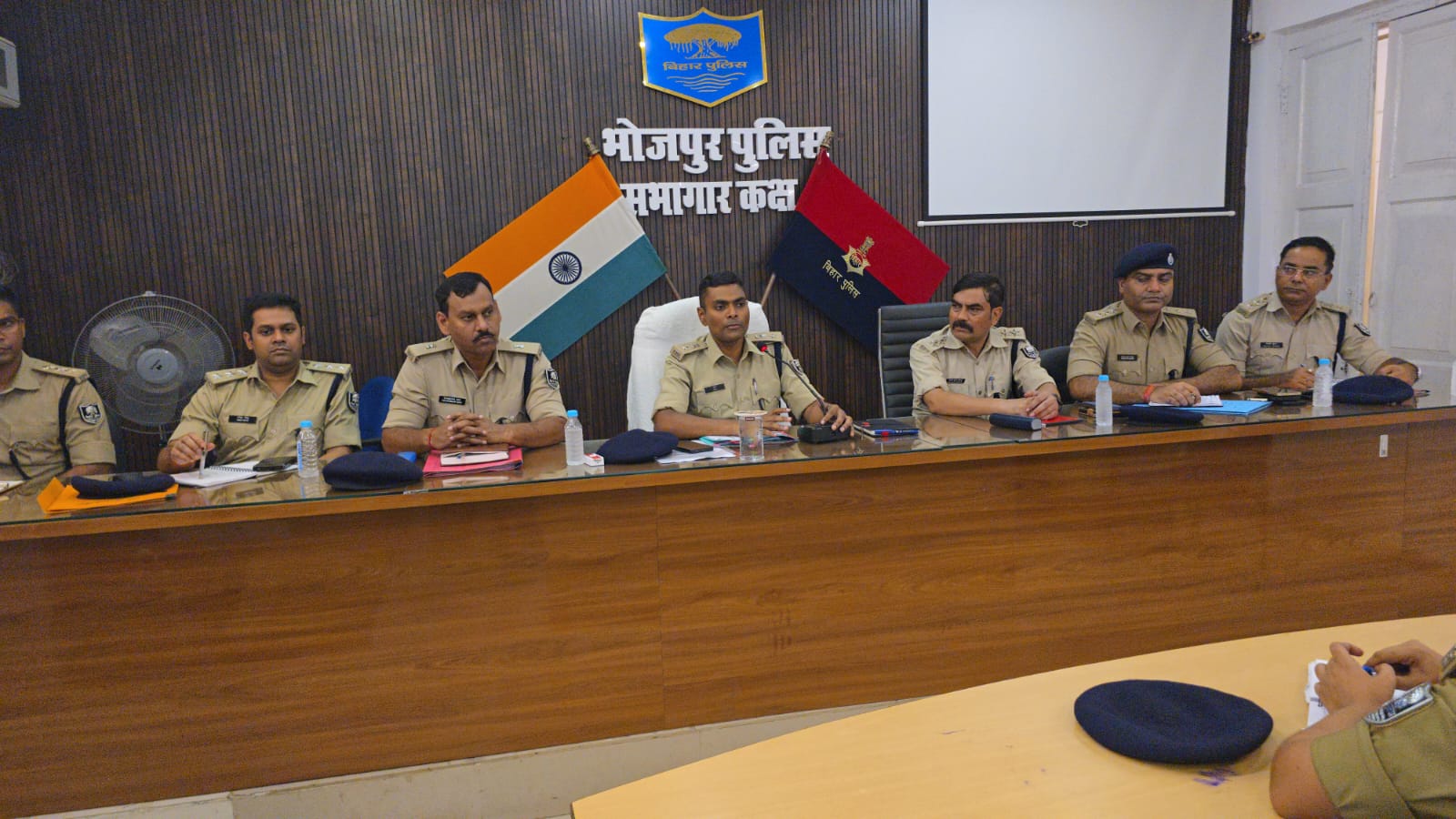 Arrah News : असामाजिक तत्वों पर नकेल कसने को चलेगा 'रोको-टोको अभियान', एसपी ने दिए निर्देश