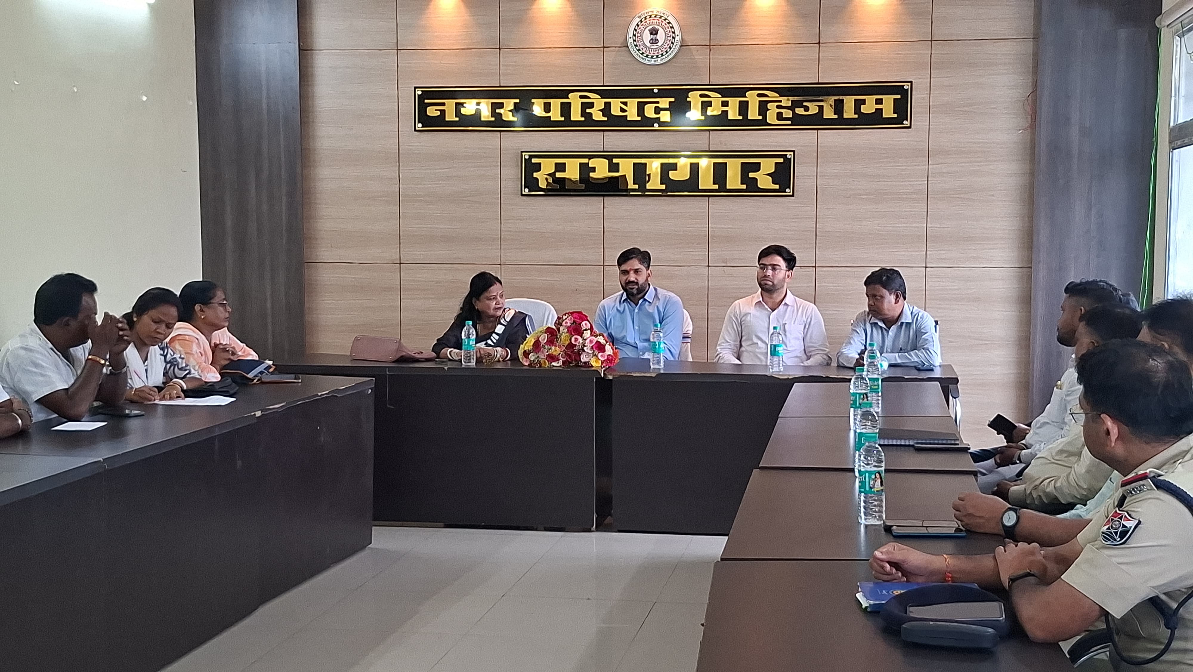 जनहित में मिहिजाम गेट नंबर दो खोलें, सीसीटीवी व सुरक्षा उपाय अपनायें: डीसी