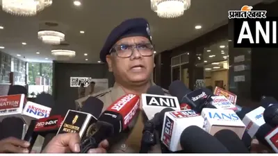 इंदौर में दिनदहाड़े महिला की बेरहमी से हत्या: स्कूल से लौटे बच्चों ने देखा खौफनाक मंजर, पति से पूछताछ तेज