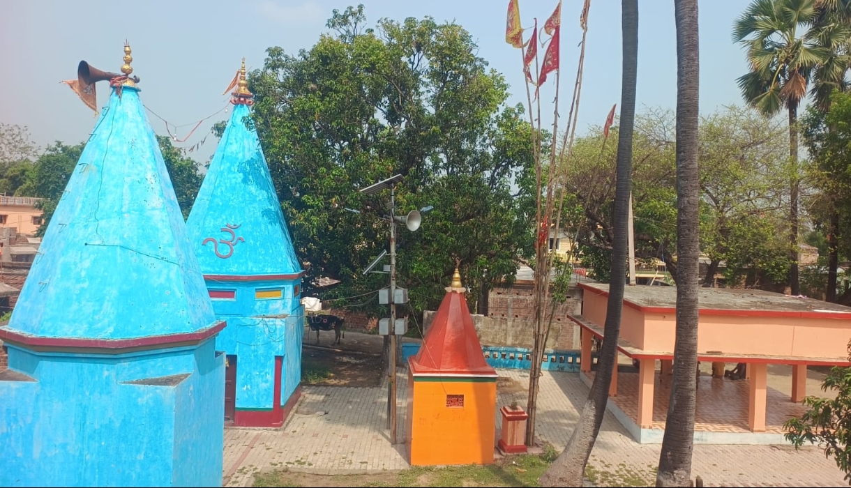 चांदन नदी में स्नान कर सूर्यदेव को दिया अर्घ्य, बाबा ब्रह्मदेव स्थान में हुई विशेष पूजा