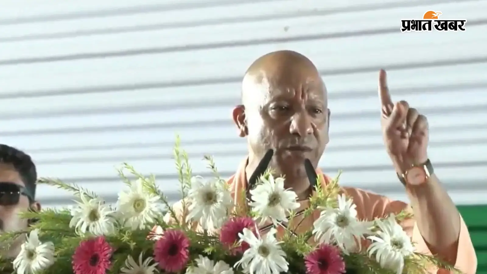 गोरखपुर से CM योगी का विपक्ष पर प्रहार, बोले- 'रामभक्तों के खून से सना है सपा-कांग्रेस का इतिहास'