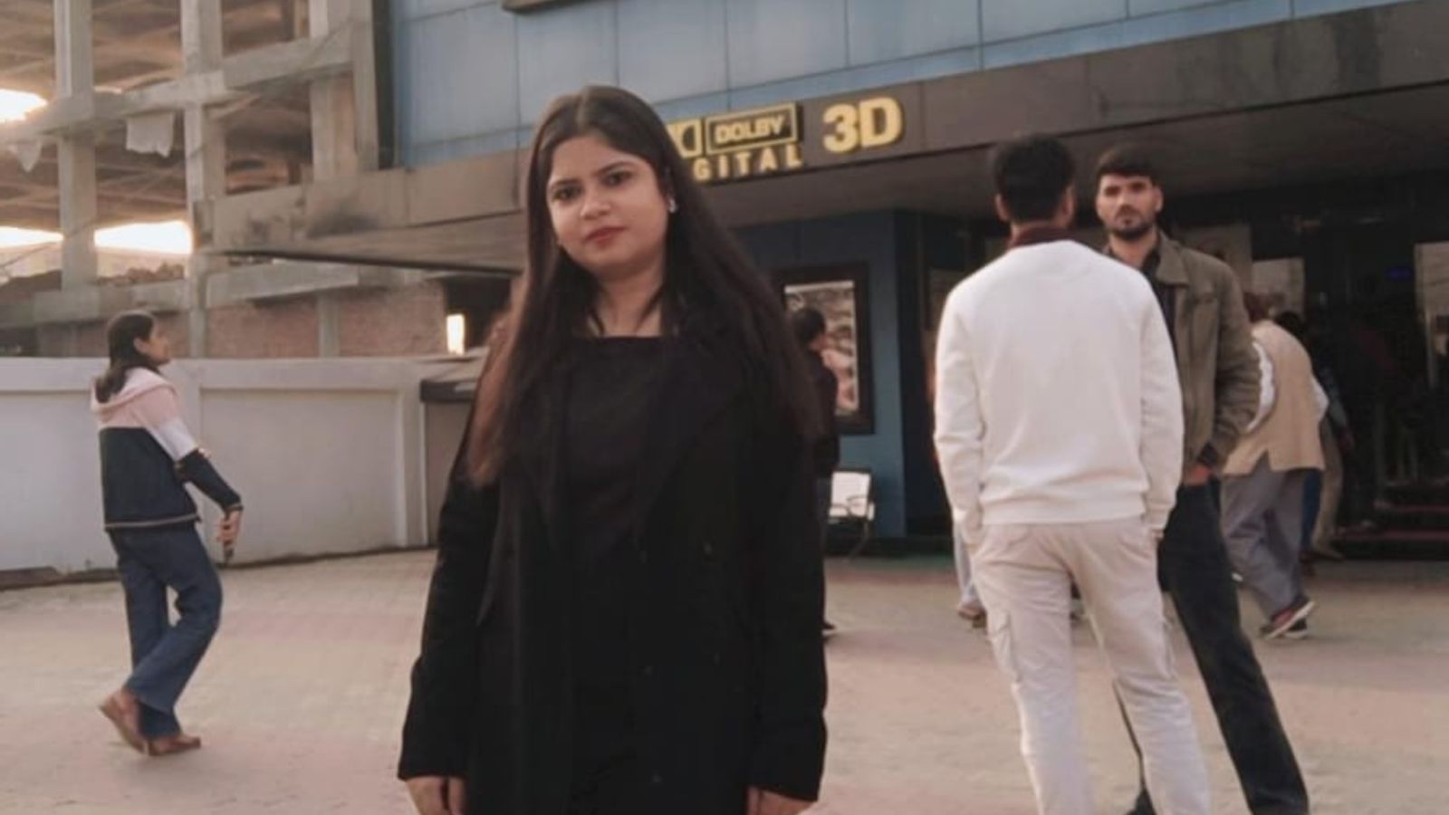 कौन हैं स्नेहा कुमारी?