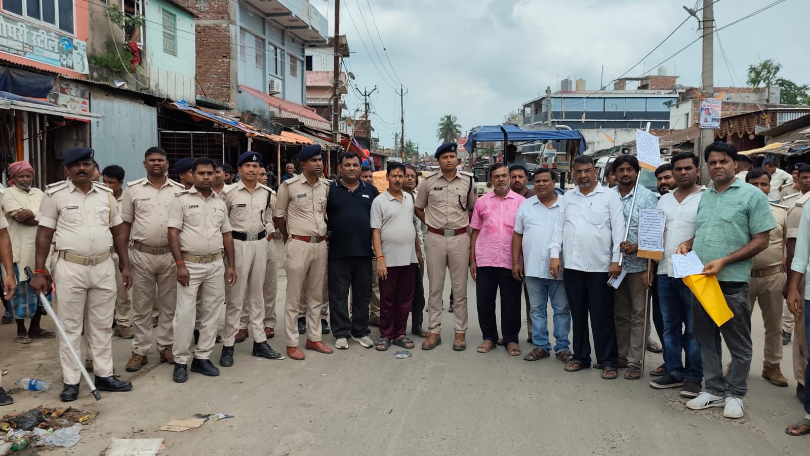 मधेपुरा के मुरलीगंज में अवैध पार्किंग और अतिक्रमण पर सख्ती, नियम तोड़ने वालों पर होगी कार्रवाई