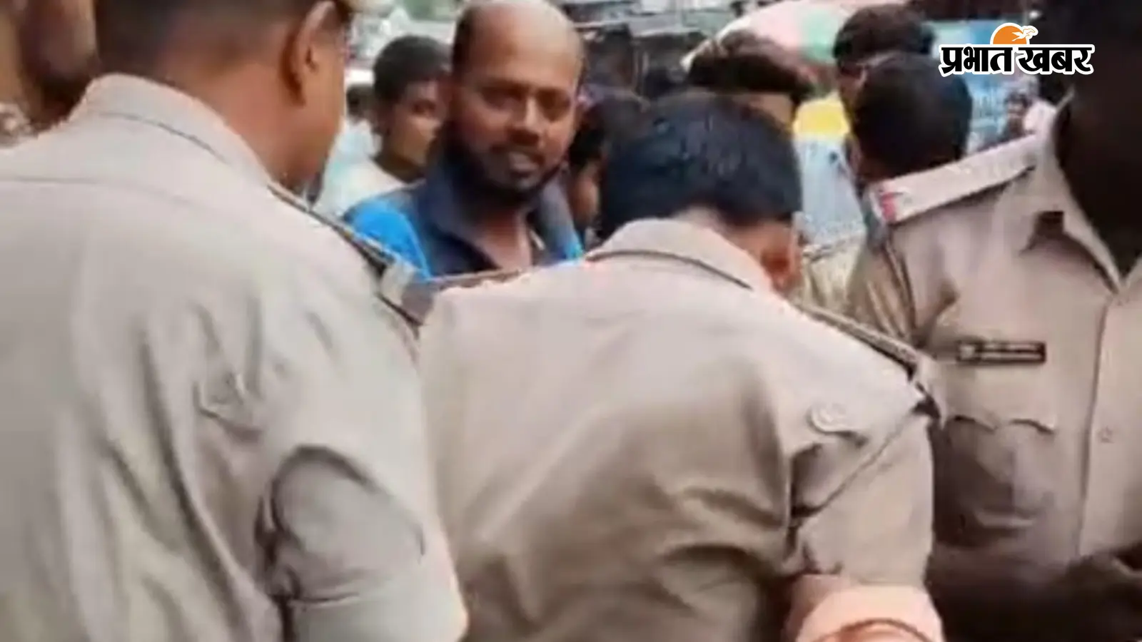 पटना में नशे की हालत में मिले पुलिसकर्मी का वीडियो वायरल, मेडिकल जांच के बाद एफआईआर दर्ज