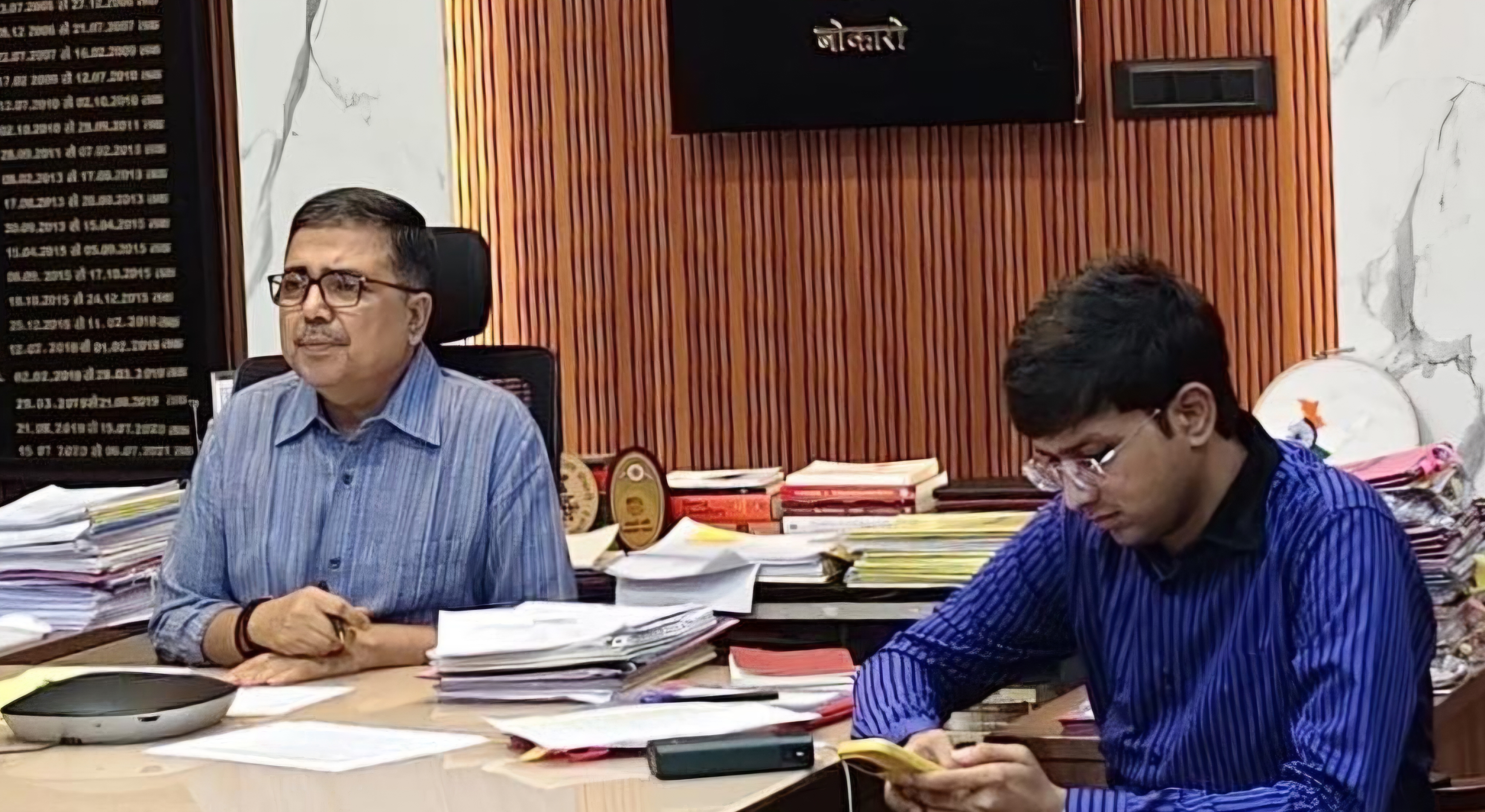 एसआईआर-2026 : डिजिटाइजेशन में तेजी लाएं, कमजोर मतदान केंद्रों पर करें विशेष फोकस : डीईओ सह डीसी