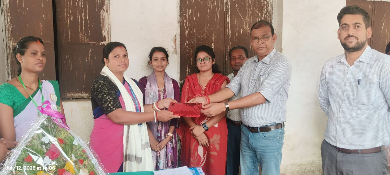 बीएलओ सीता देवी को किया गया सम्मानित