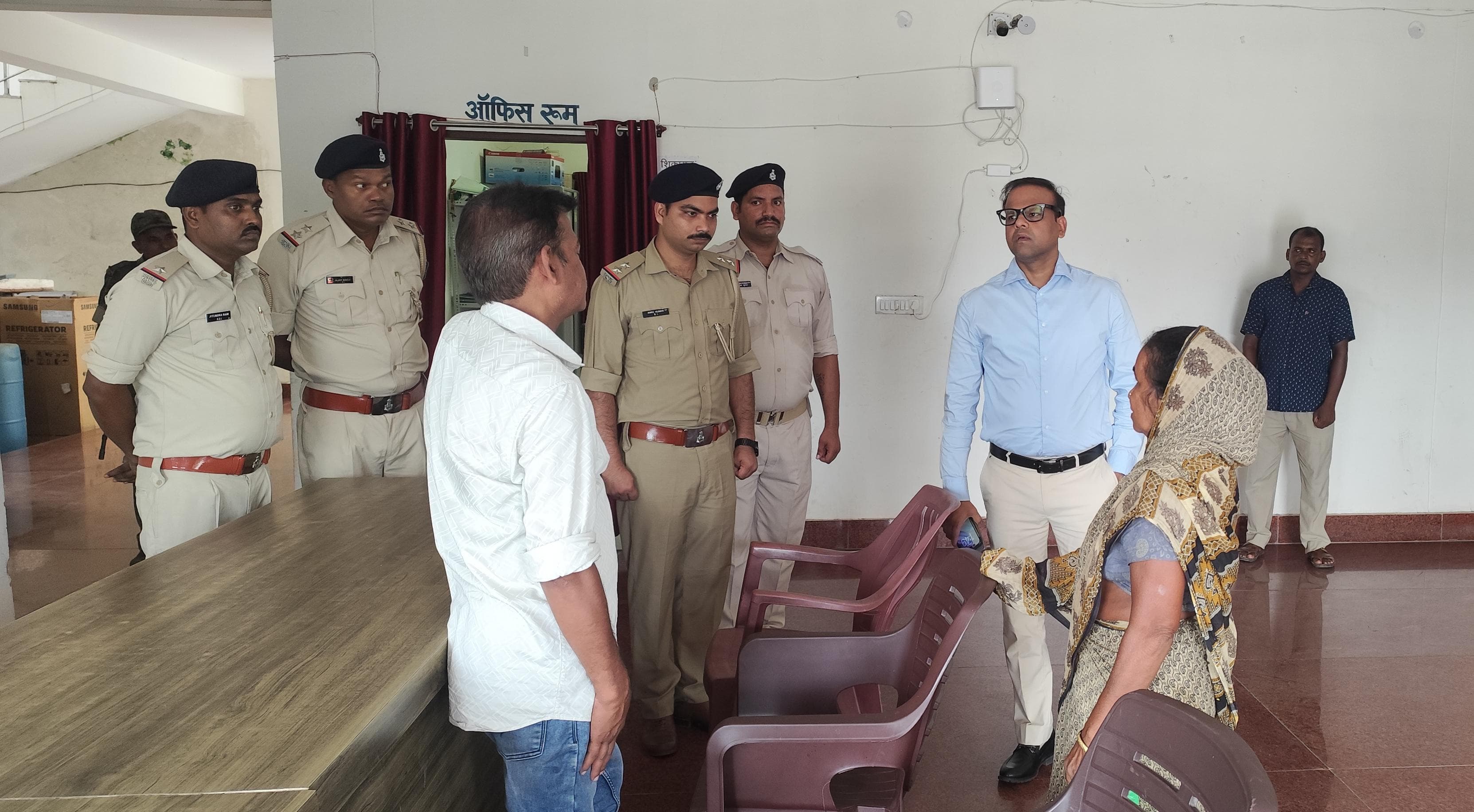 अपराधियों और अवैध धंधेबाजों पर कसें नकेल, लापरवाही बर्दाश्त नहीं : एसएसपी