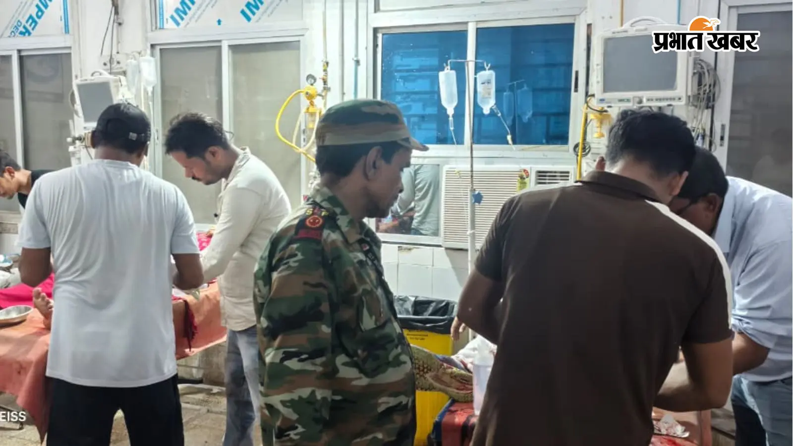 शेखपुरा : तेज रफ्तार ट्रक ने बाइक सवार वार्ड पार्षद, शिक्षिका पत्नी और मासूम को पीछे से मारी टक्कर, PMCH रेफर