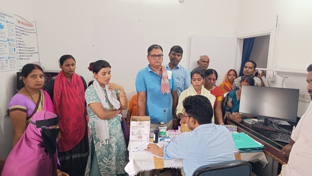 सारण में वायरल फीवर का कहर, सरकारी और निजी अस्पतालों में बढ़ी मरीजों की भीड़
