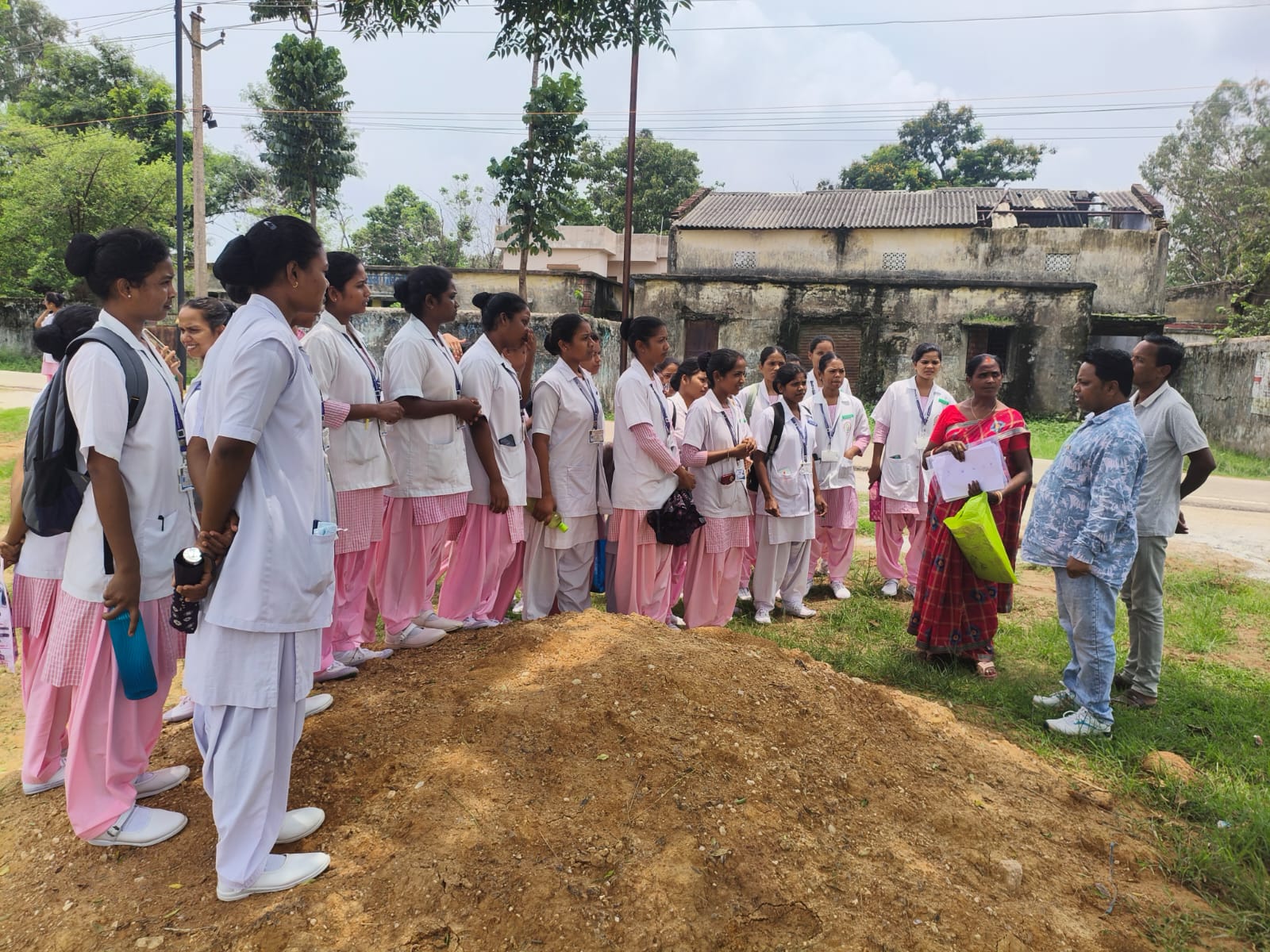 पोस्ट मैट्रिक छात्रवृत्ति की मांग को लेकर सौंपा ज्ञापन