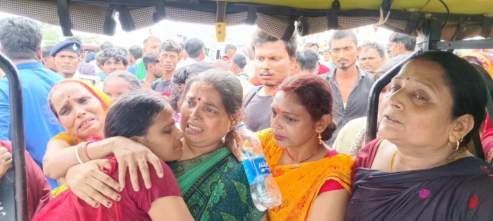 पिकअप की टक्कर से बाइक सवार की मौत, चार घंटे सड़क जाम