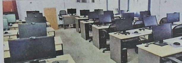 करोड़ों की लैंग्वेज लैब बेकार, 8 वर्षों से धूल फांक रहे कंप्यूटर