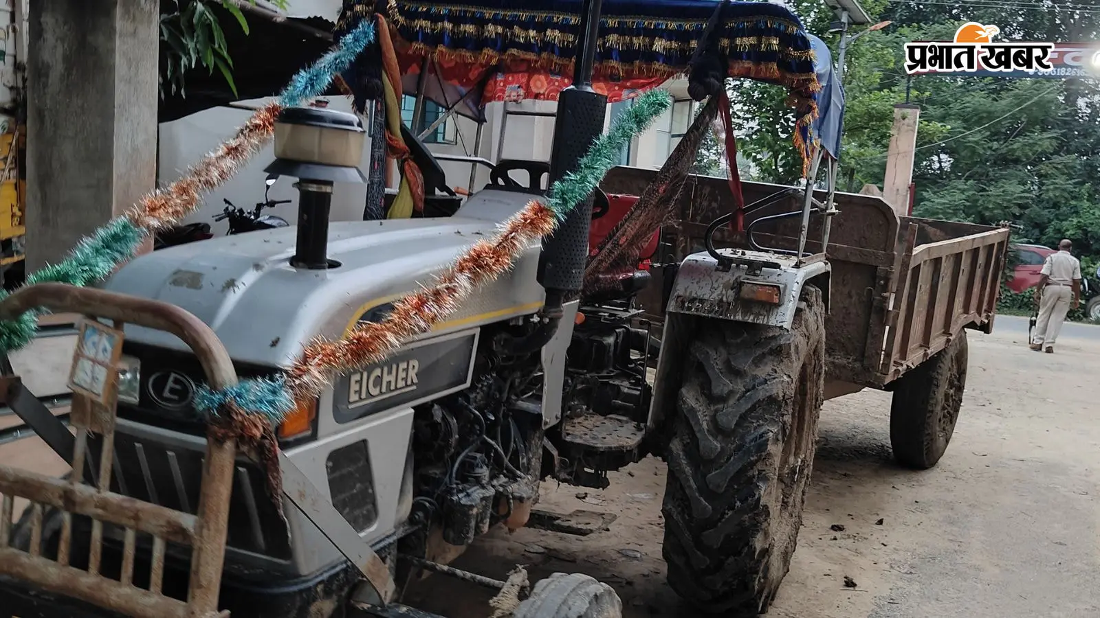 नालंदा : निर्माण सामग्री चुराने दो ट्रैक्टर से पहुंचे बदमाश, एक पकड़ा गया; दूसरा फरार