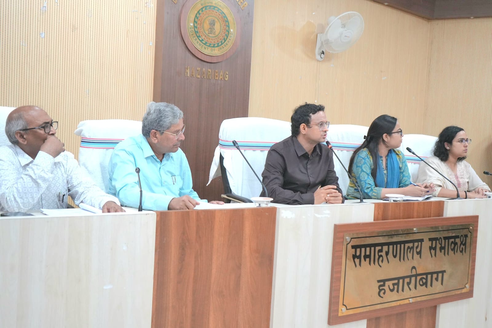 डीसी ने केरेडारी एमओआइसी से मांगा स्पष्टीकरण