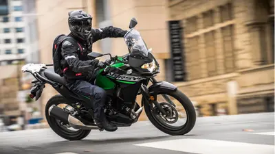 एडवेंचर बाइक Kawasaki Versysy X300 पर आया डिस्काउंट, कैश छूट के साथ मिलेंगे कई ऑफर्स