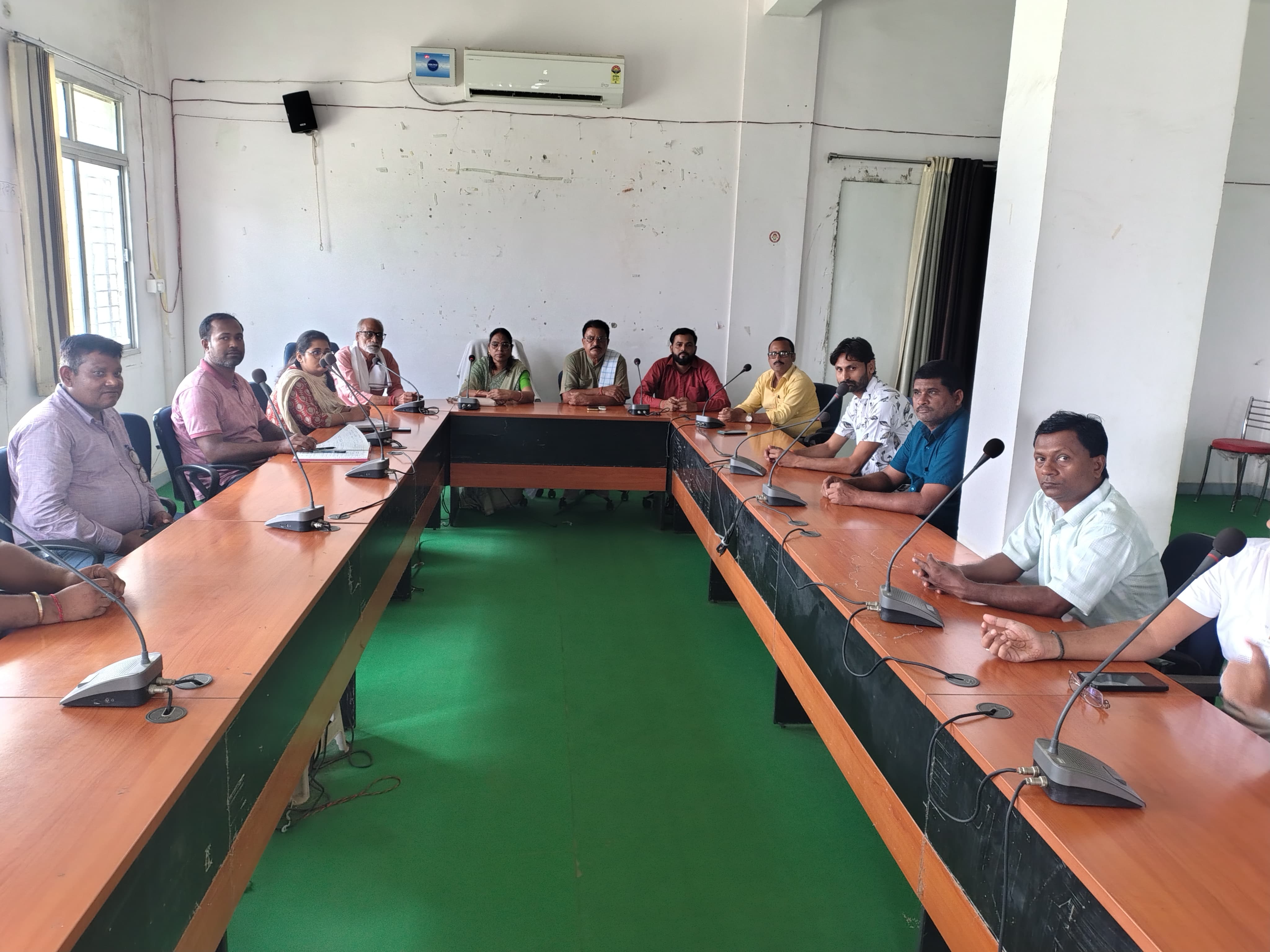 मधेपुरा में NH-106 पर शराब तस्करों पर बड़ी कार्रवाई, 128 लीटर विदेशी शराब जब्त, CNG टेम्पो समेत दो गिरफ्तार