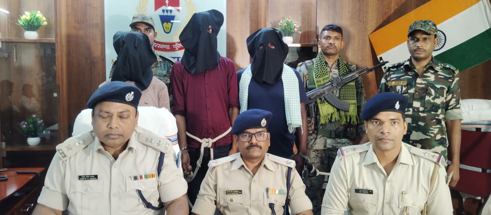 पुलिस ने राहुल गैंग के तीन अपराधियों को हथियार के साथ किया गिरफ्तार