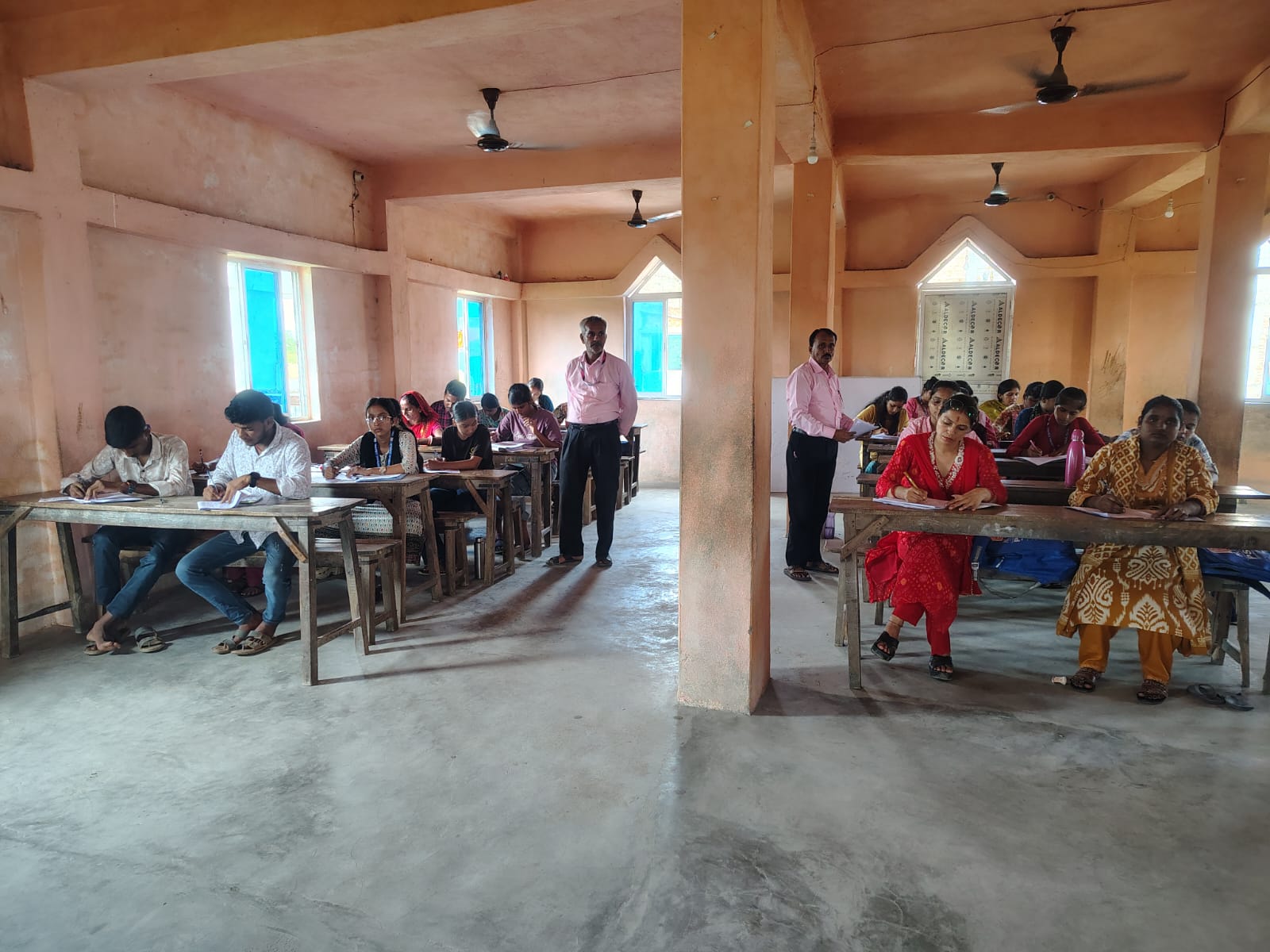 झंझारपुर में एनटीटी प्रथम वर्ष की परीक्षा शुरू, दो पालियों में शांतिपूर्ण ढंग से हुई परीक्षा