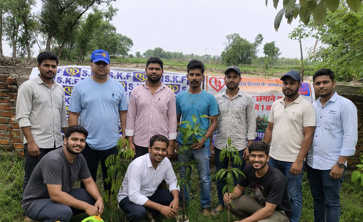 बक्सर में एक लाख पौधे लगाने का अभियान शुरू, इजरी गांव से पर्यावरण संरक्षण की मुहिम का आगाज