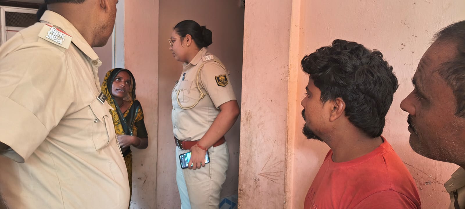 गोपालगंज में दिनदहाड़े बंद घर से लाखों के जेवरात चोरी, मास्टर चाबी से ताला खोलकर फरार हुए चोर