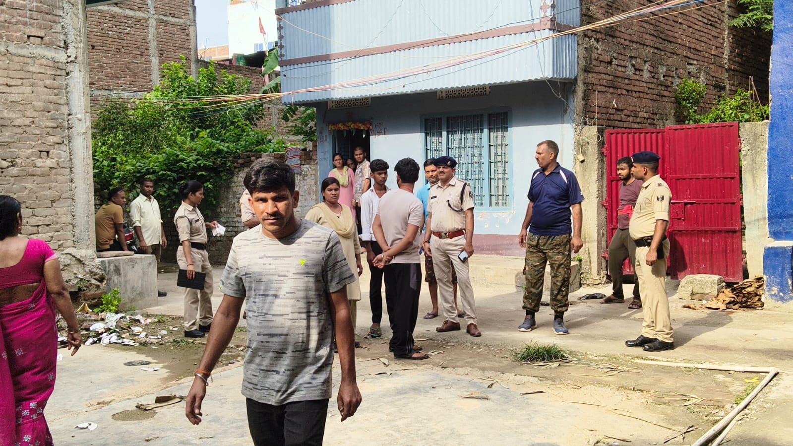 पटना में घर में सो रहे युवक पर धारदार हथियार से जानलेवा हमला, खून से लथपथ हालत में मिला