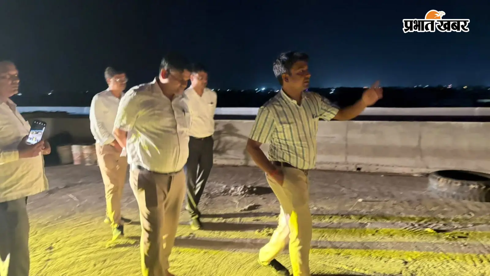 सासाराम बाईपास और आरओबी निर्माण कार्य का डीएम ने किया निरीक्षण, 10 दिनों में काम पूरा करने का निर्देश