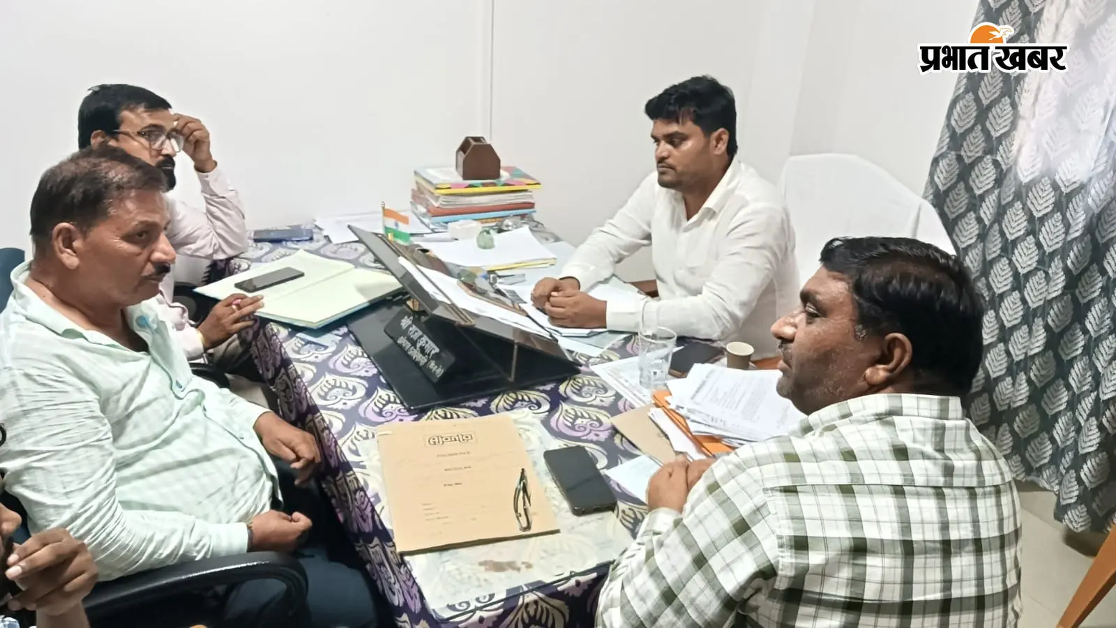 दुर्गावती के नए अंचलाधिकारी राजा कुमार ने संभाला पदभार, पारदर्शी और जनहितकारी प्रशासन का दिया भरोसा