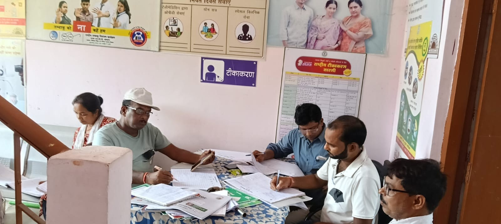 नियमितीकरण की मांग को लेकर एमपीडब्ल्यू कर्मियों का चरणबद्ध आंदोलन जारी