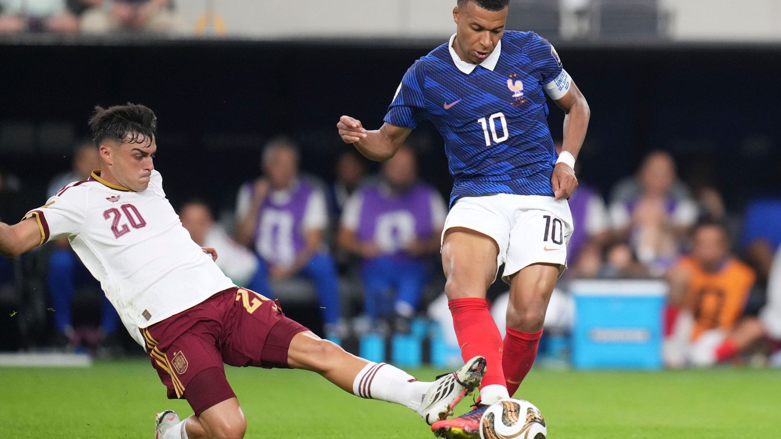 16 साल बाद फाइनल में पहुंची स्पेन; फ्रांस को 2-0 से हराया