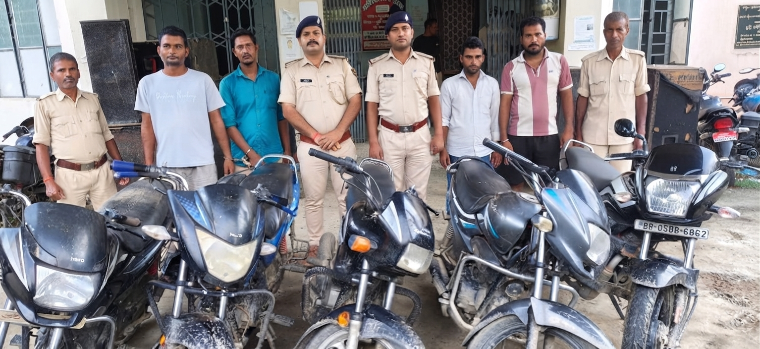 पुलिस भी देखकर रह गई हैरान, बाइक के अंदर बना रखा था ऐसा सीक्रेट ठिकाना, निकली शराब की बड़ी खेप