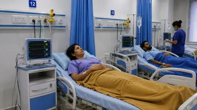 ड्यूटी से नदारद 10 डॉक्टर सहित 27 कर्मचारियों को नोटिस, वेतन रोकने का निर्देश