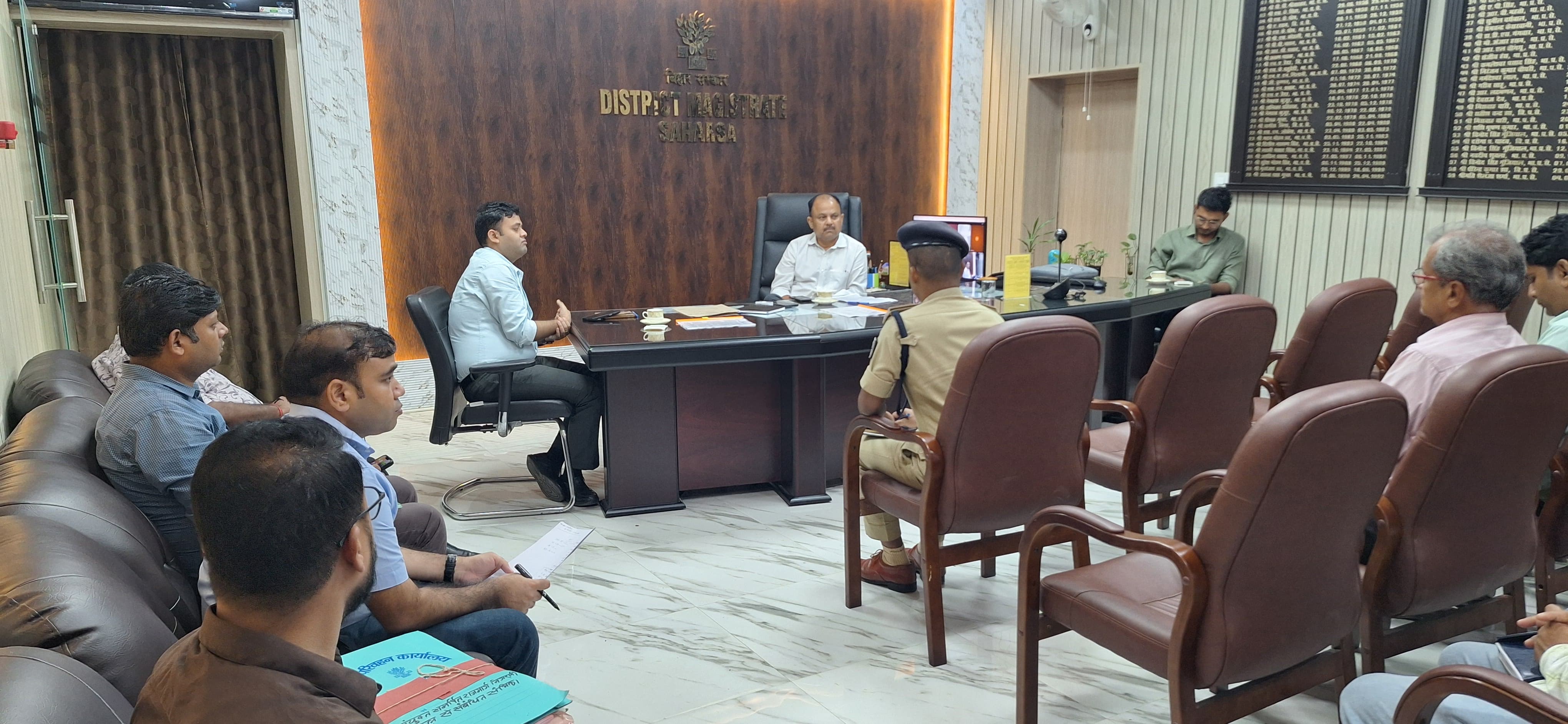NH 107 पर जहां-जहां सड़क क्षतिग्रस्त व जलजमाव है वहां 20 जुलाई तक करें मरम्मत: डीएम