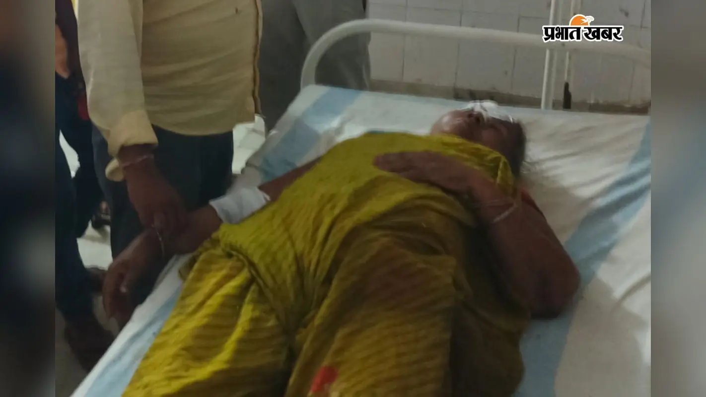 अमरपुर-बांका मुख्य मार्ग पर सड़क हादसा, बाइक पलटने से महिला गंभीर रूप से घायल