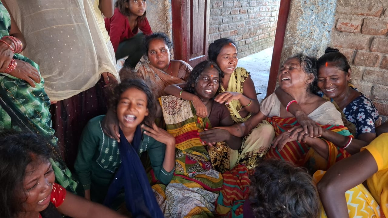 गया जी : निर्माणाधीन दीवार गिरी, मलबे में दबकर व्यक्ति की मौत, गांव में पसरा मातम