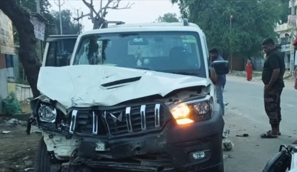 औरंगाबाद में स्कॉर्पियो और बाइक की टक्कर, बर्थडे पार्टी से लौट रहे युवक की मौत, साथी गंभीर