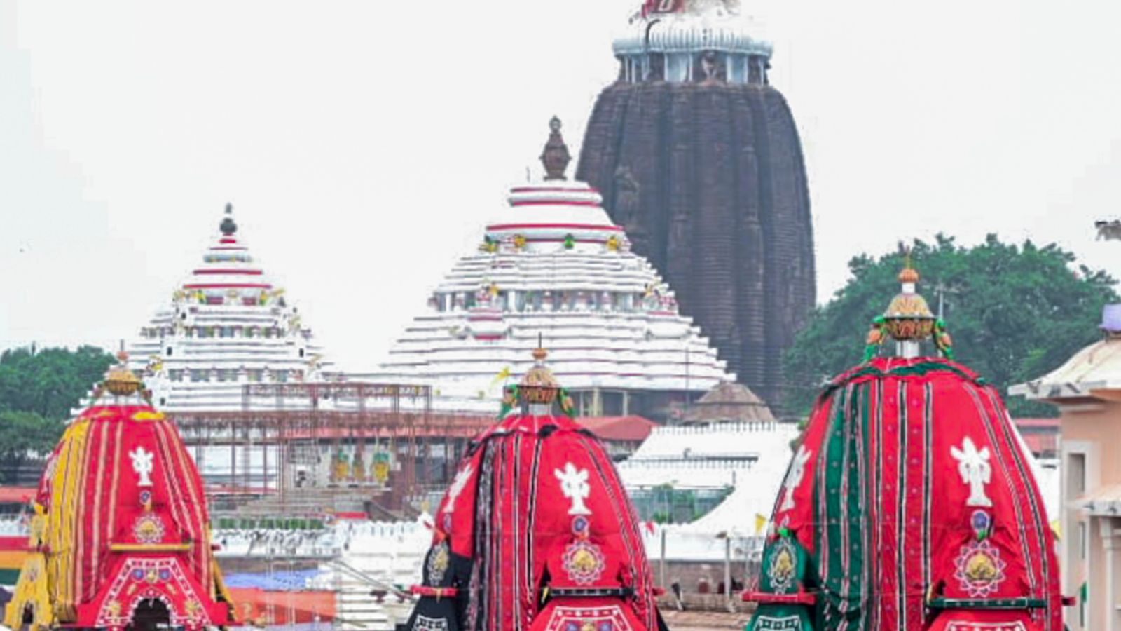 लाखों श्रद्धालु रथ खींचते हुए देखेंगे