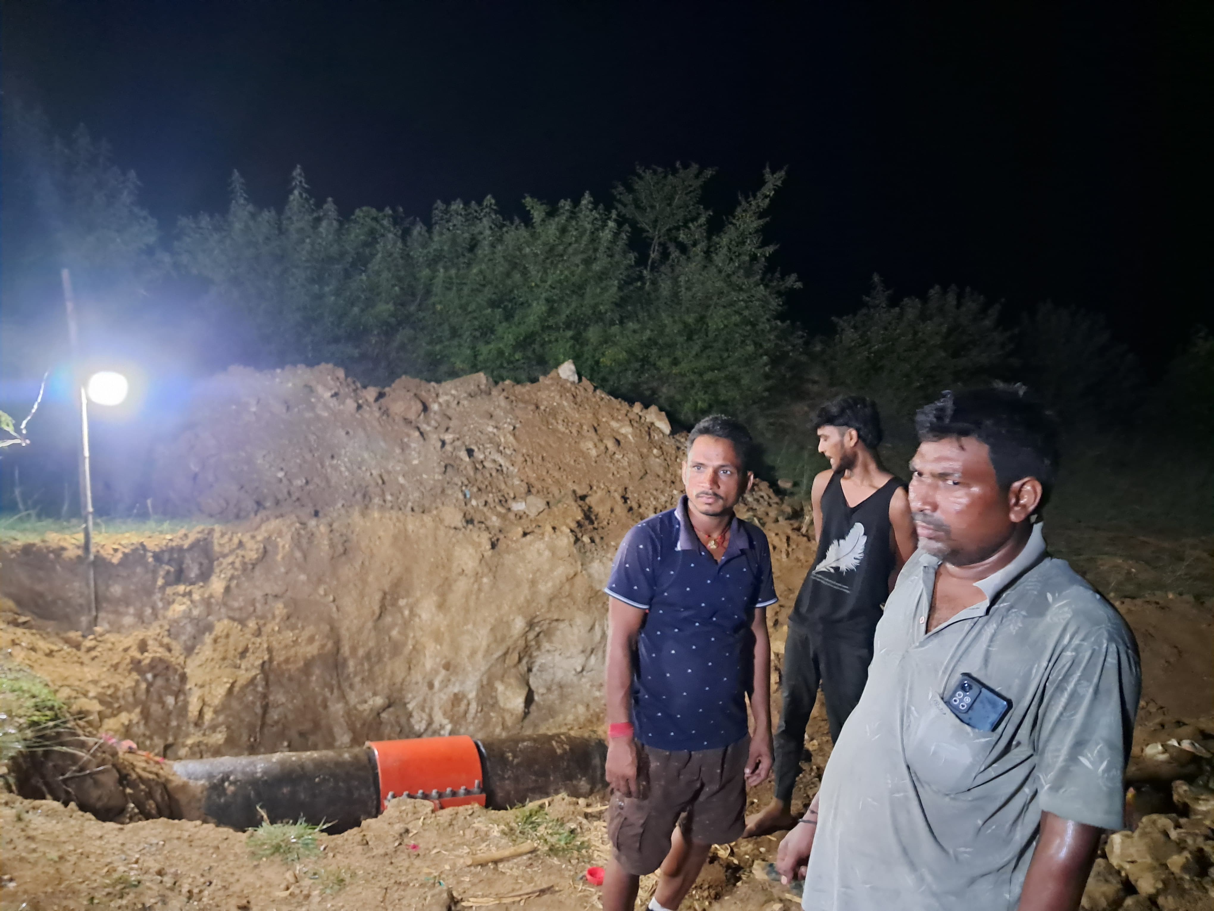 झाझा के जंगल में IOC पाइपलाइन में सेंध, जेसीबी से खुदाई कर टैंकर से चुराया क्रूड ऑयल