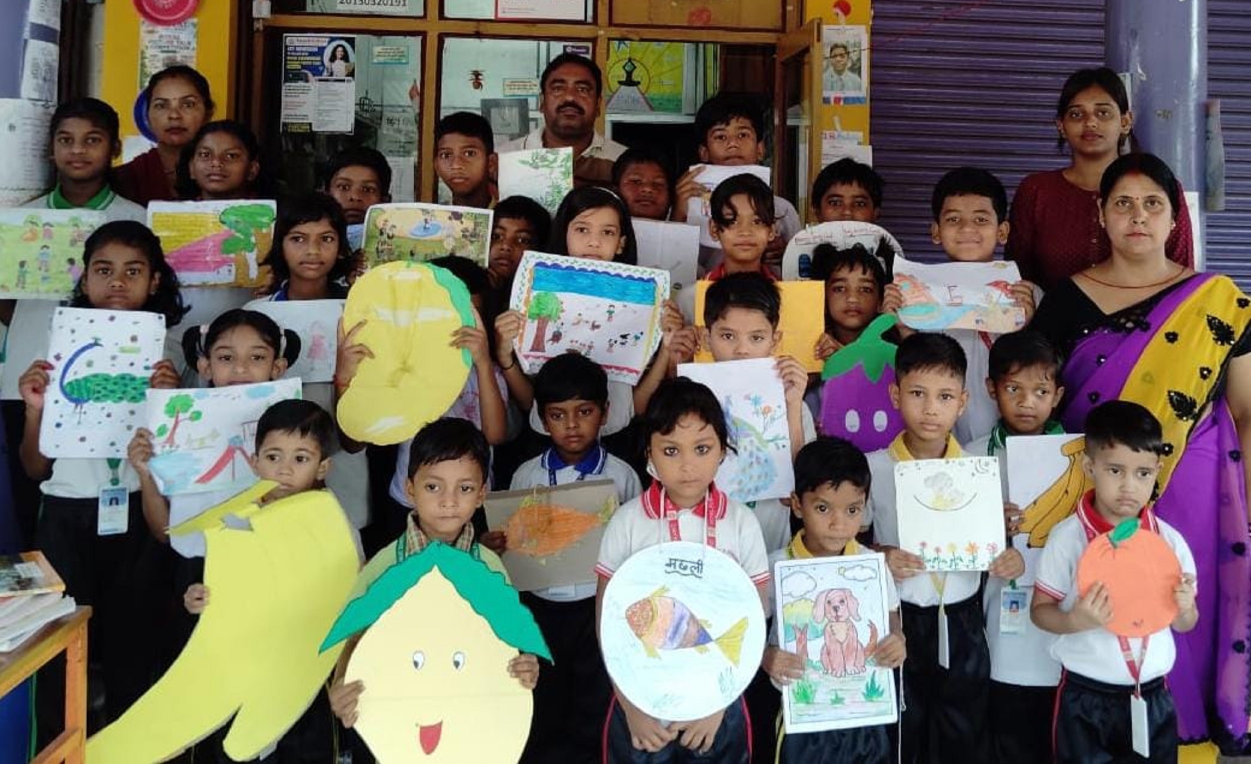 रॉयल पब्लिक स्कूल में इंग्लिश पिक्चर टॉक गतिविधि आयोजित