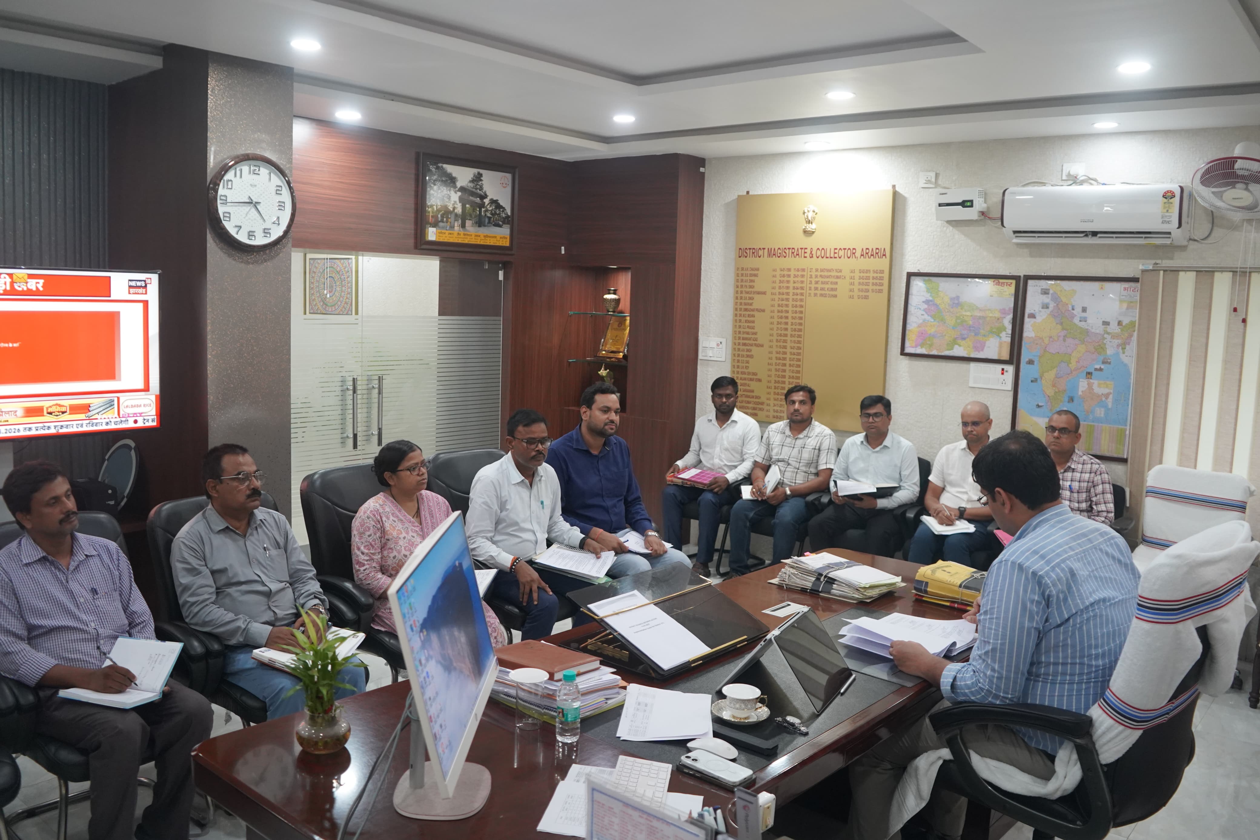 अररिया में उद्योग और स्वरोजगार को मिलेगी रफ्तार: डीएम विनोद दूहन ने बुलाई टास्क फोर्स की बैठक