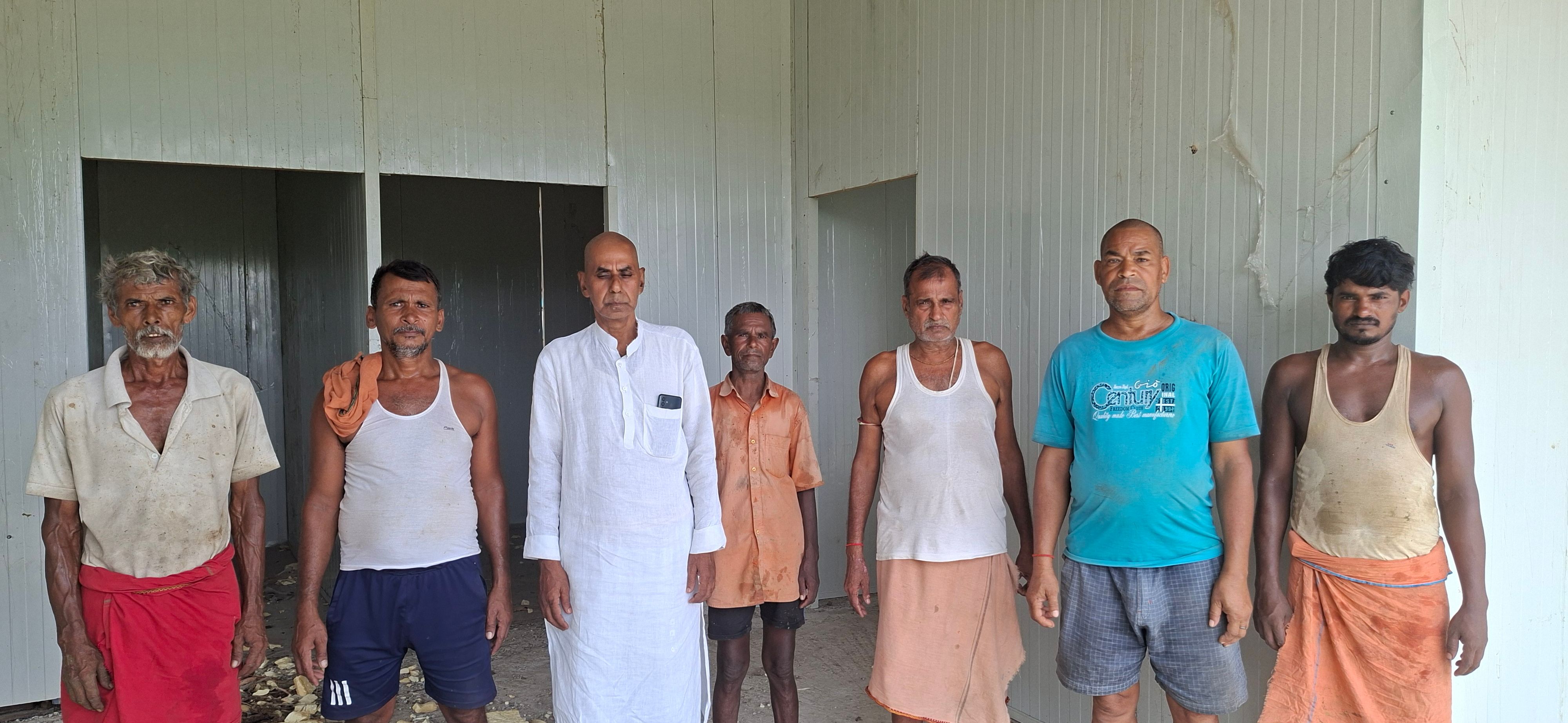 औरंगाबाद में 45 लाख के हेल्थ एंड वेलनेस सेंटर निर्माण पर सवाल, ग्रामीणों ने घटिया सामग्री इस्तेमाल का लगाया आरोप